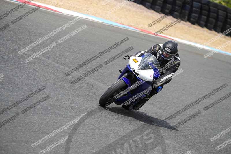 enduro digital images;event digital images;eventdigitalimages;mallory park;mallory park photographs;mallory park trackday;mallory park trackday photographs;no limits trackdays;peter wileman photography;racing digital images;trackday digital images;trackday photos